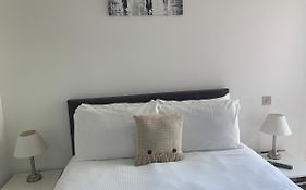 Quartermile 1 Bedroom Apartment - With Free Parking Included